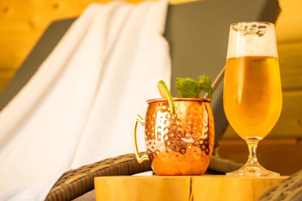 Wellnessoase Mitten In Der Wasserfallstadt Triberg Triberg im Schwarzwald Exterior photo